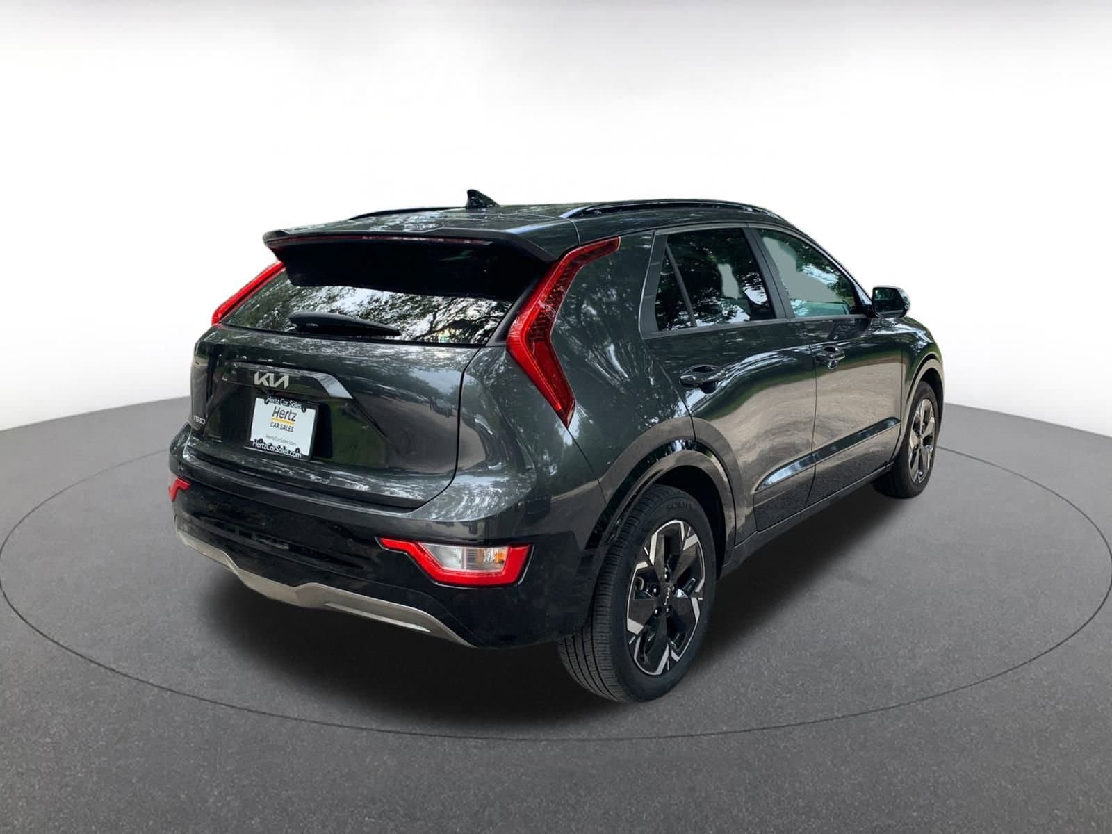 Thumbnail: 2023 Kia Niro - 7