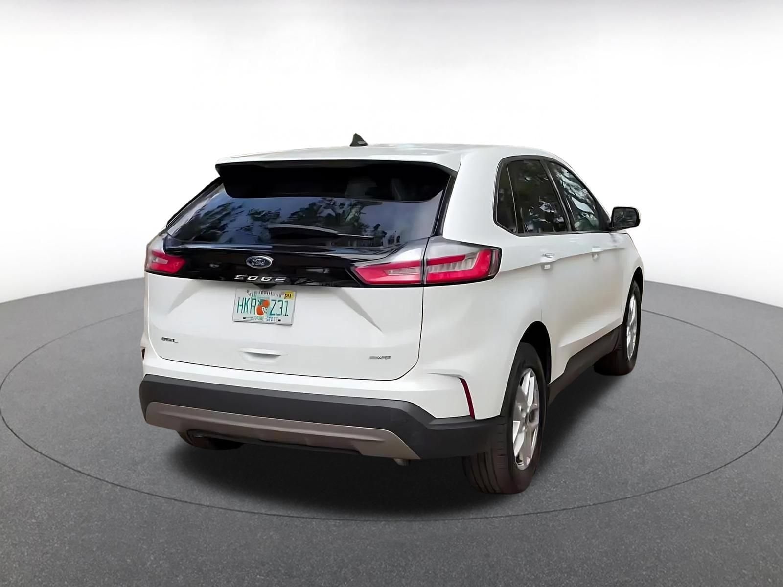 Thumbnail: 2024 Ford Edge - 14
