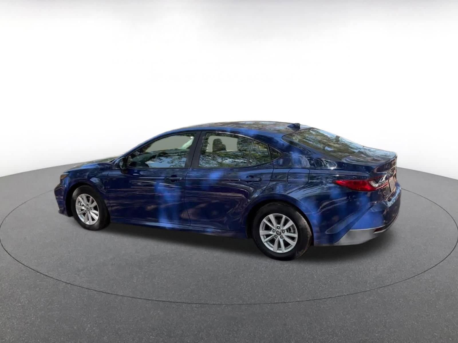 Thumbnail: 2025 Toyota Camry - 10