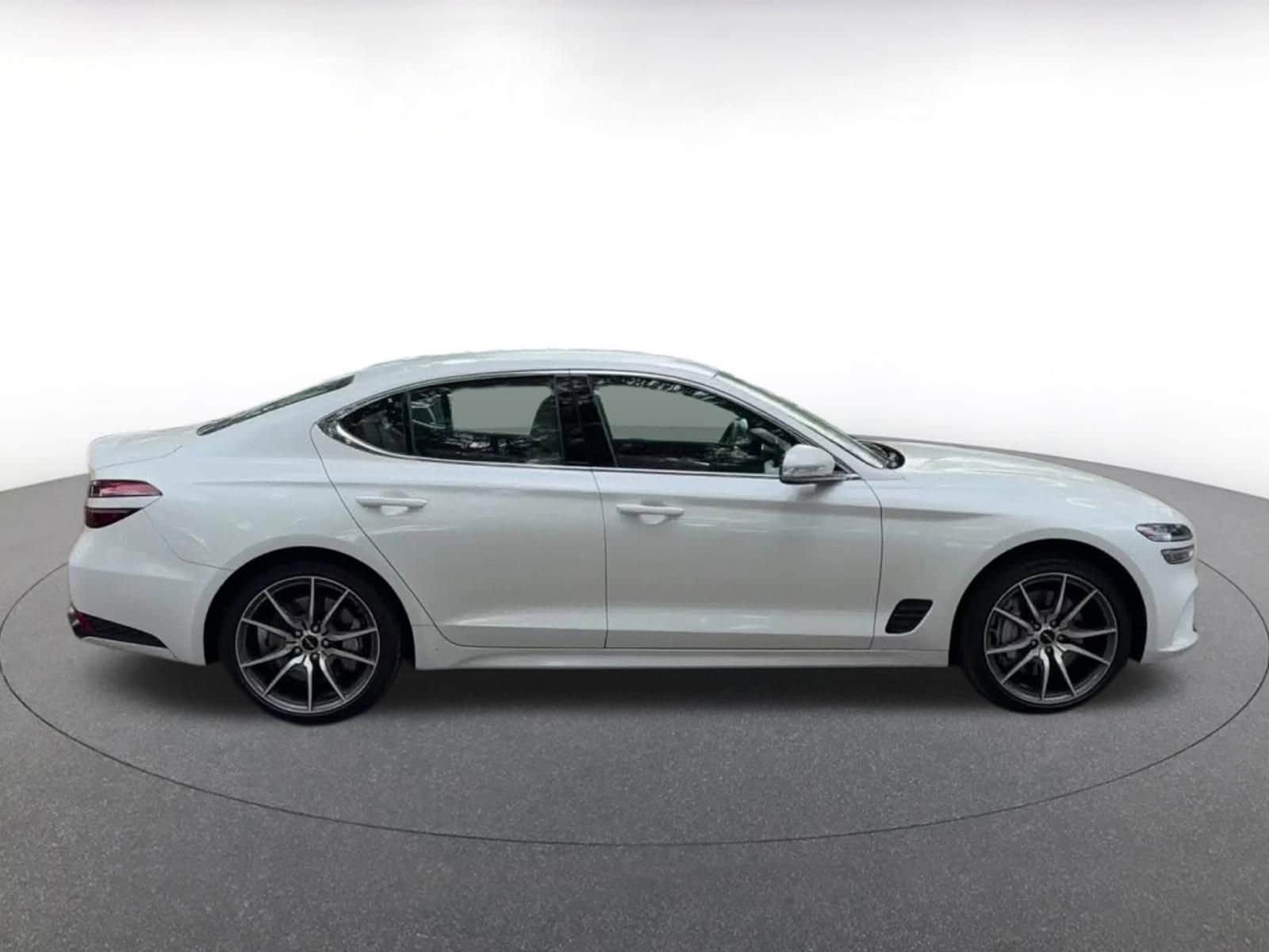 Thumbnail: 2025 Genesis G70 - 16