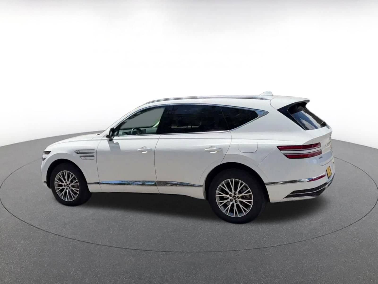 Thumbnail: 2026 Genesis GV80 - 9