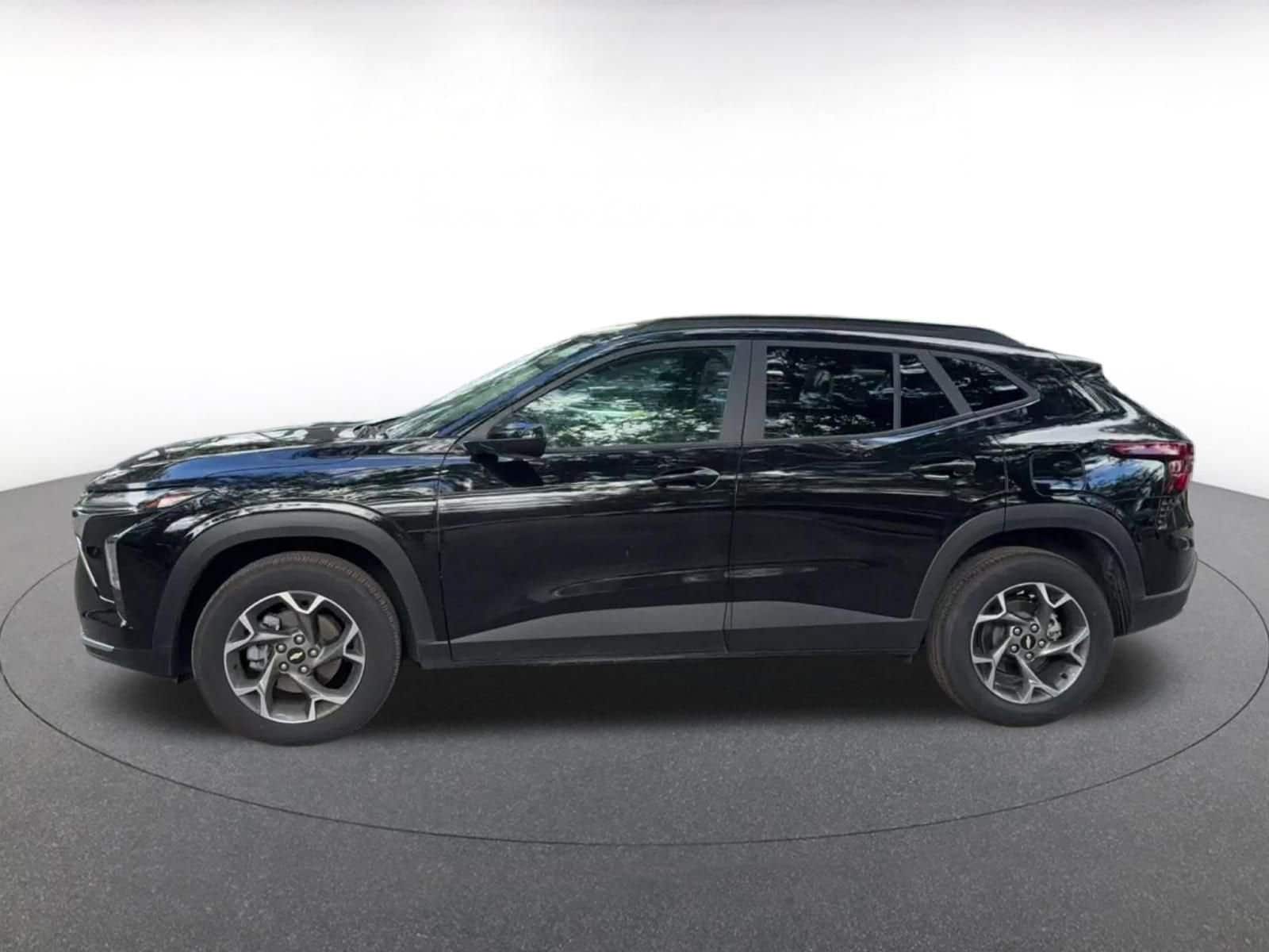 Thumbnail: 2025 Chevrolet Trax - 9