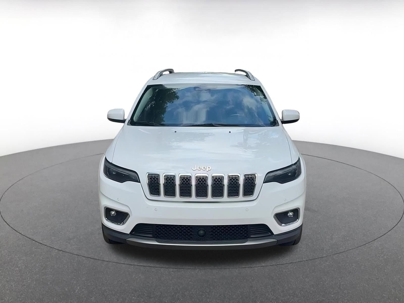 Thumbnail: 2019 Jeep Cherokee - 7