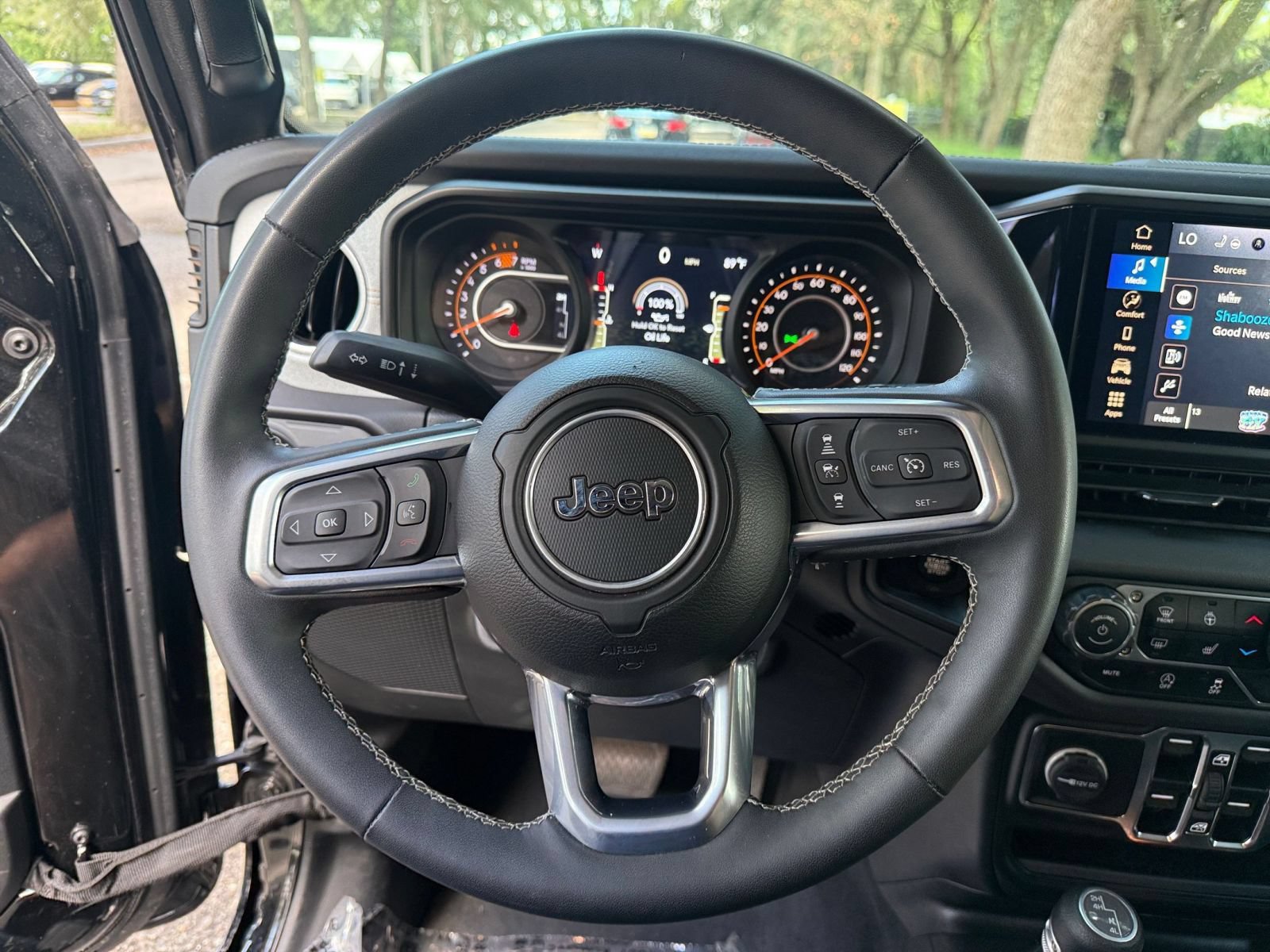 Thumbnail: 2025 Jeep Wrangler - 25