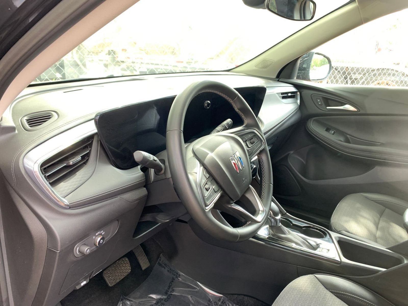Thumbnail: 2025 Buick Encore GX - 32
