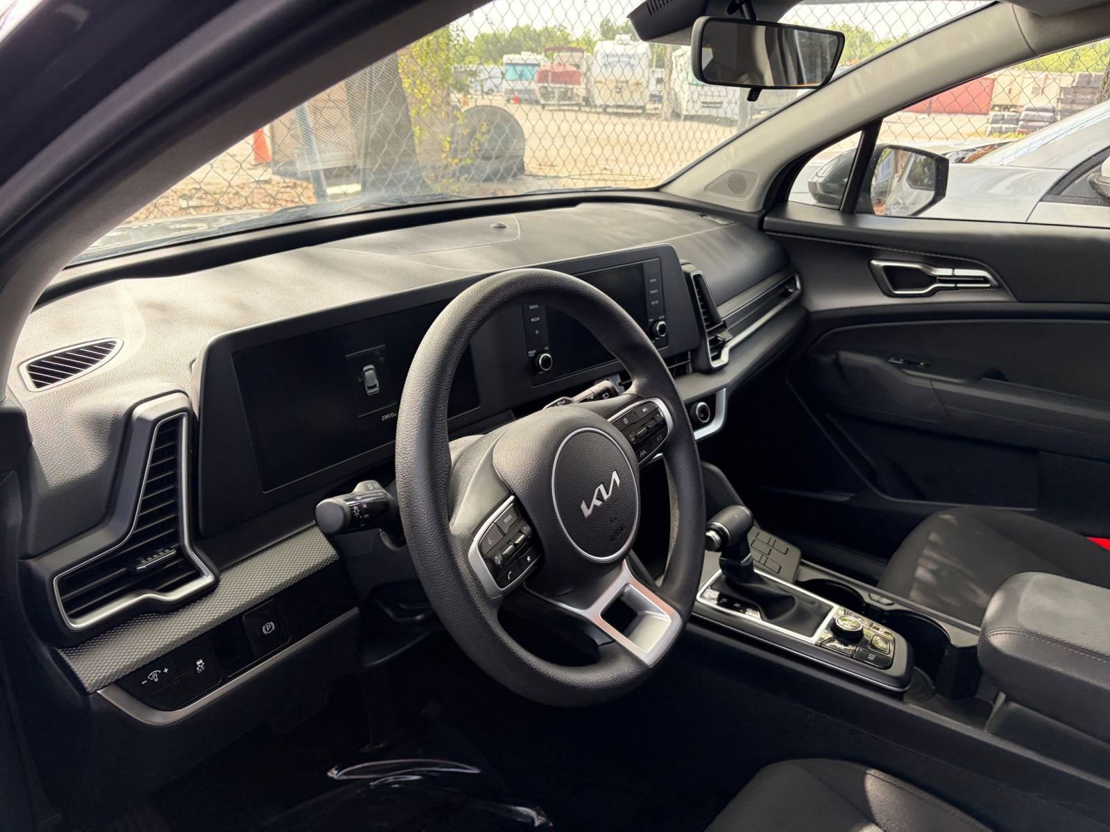 Thumbnail: 2025 Kia Sportage - 32
