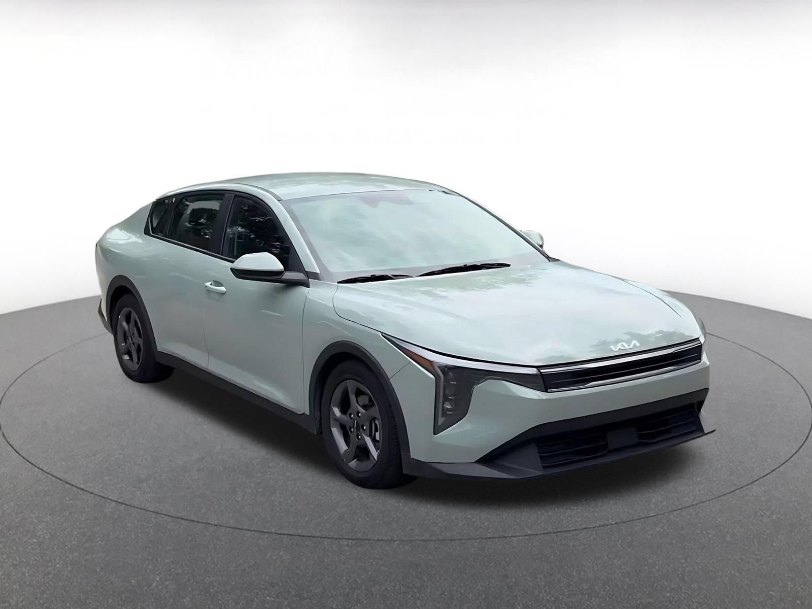 Thumbnail: 2025 Kia K4 - 3