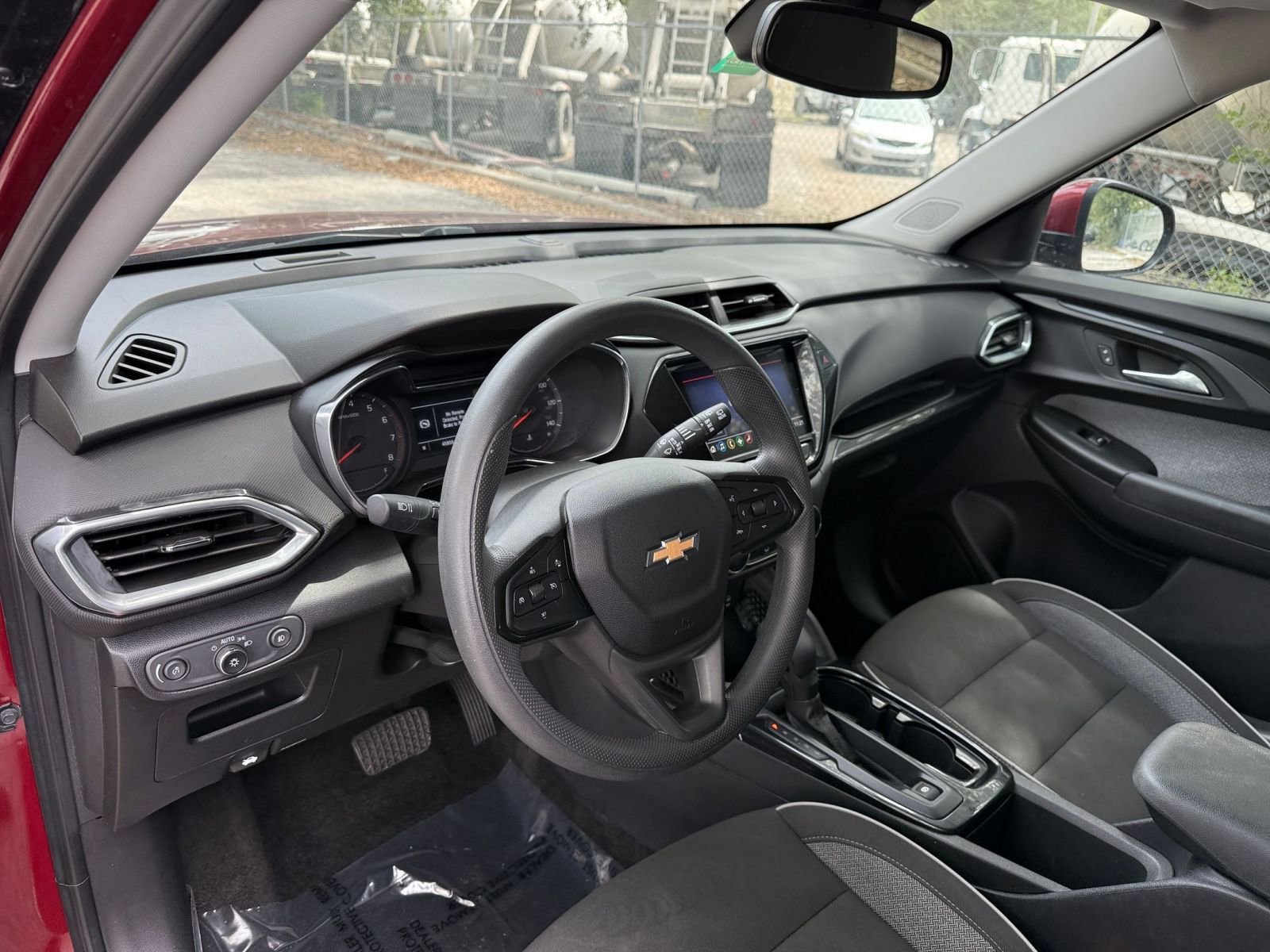 Thumbnail: 2023 Chevrolet TrailBlazer - 28