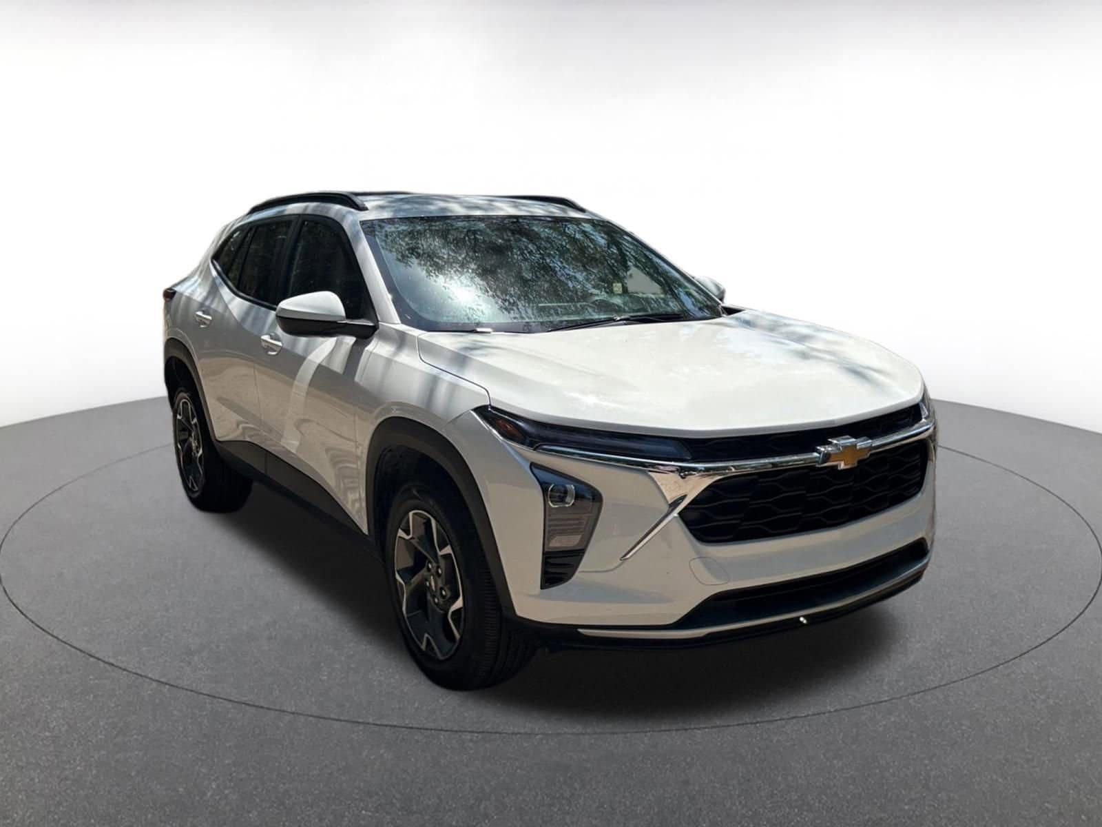 Thumbnail: 2025 Chevrolet Trax - 1