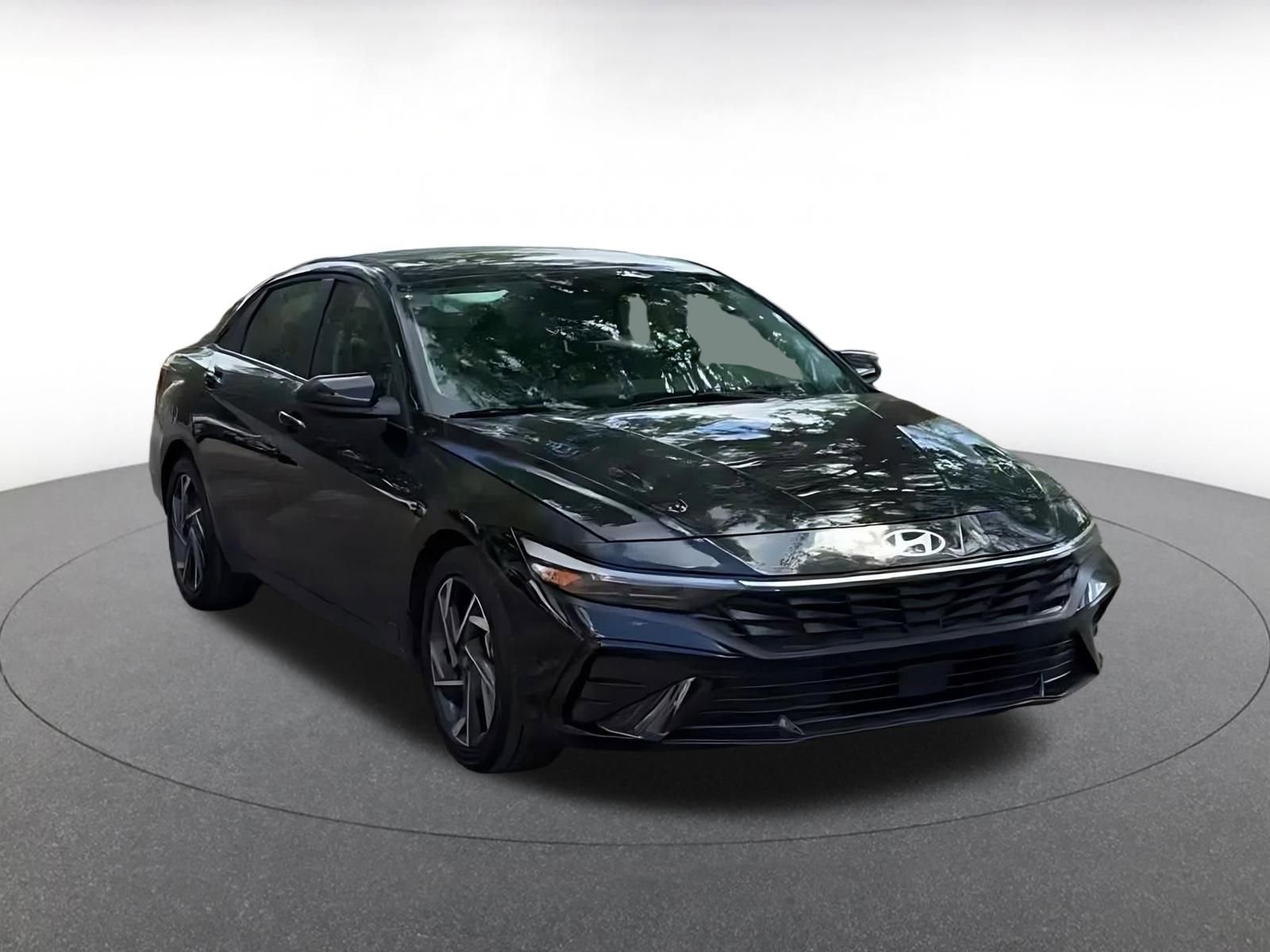 Thumbnail: 2025 Hyundai Elantra - 3