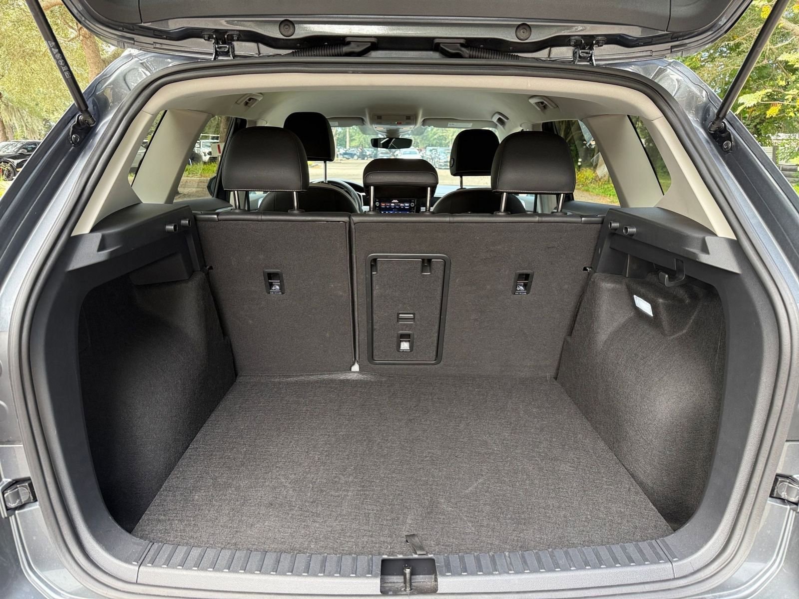 Thumbnail: 2025 Volkswagen Taos - 24