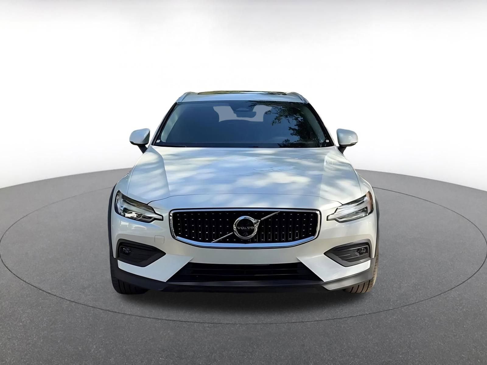 Thumbnail: 2025 Volvo S60 - 4