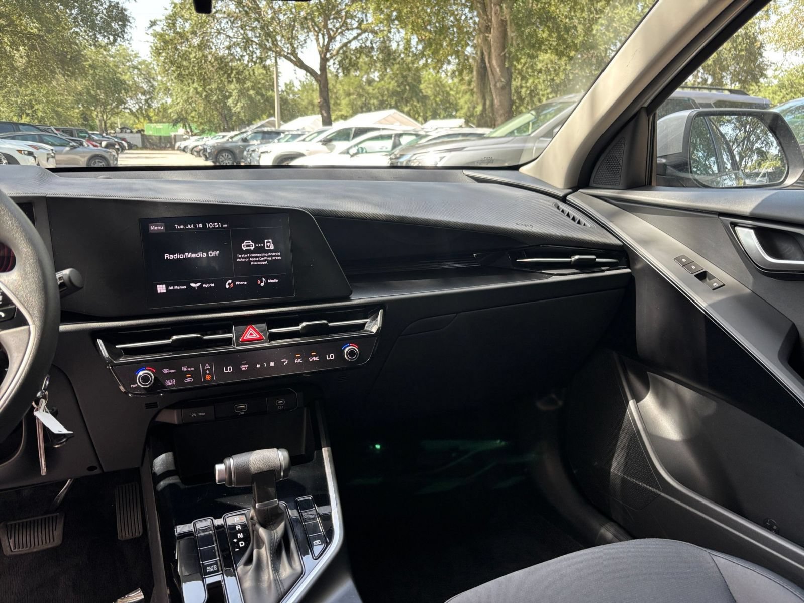 Thumbnail: 2026 Kia Niro - 33