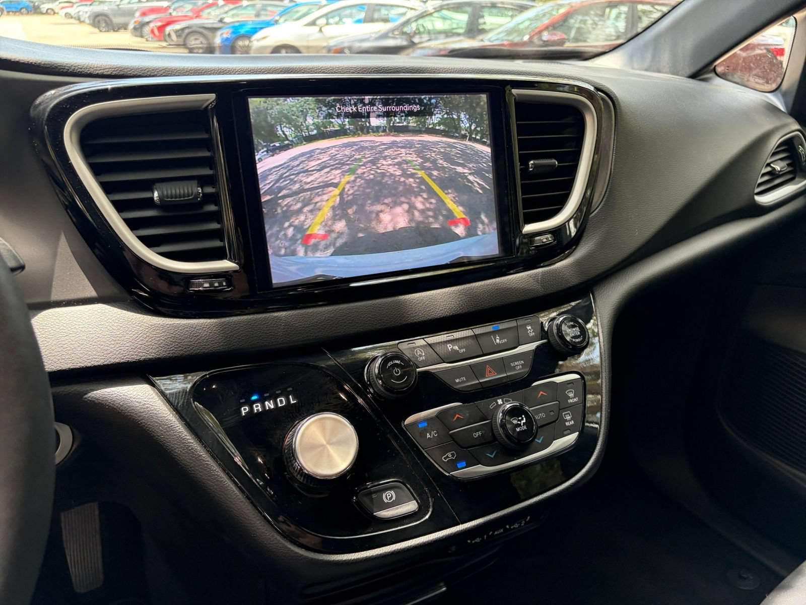 Thumbnail: 2025 Chrysler Pacifica - 14