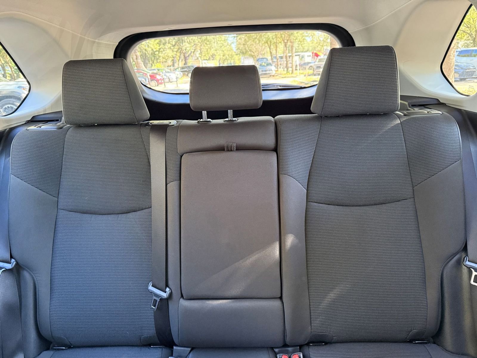 Thumbnail: 2025 Toyota RAV4 - 32