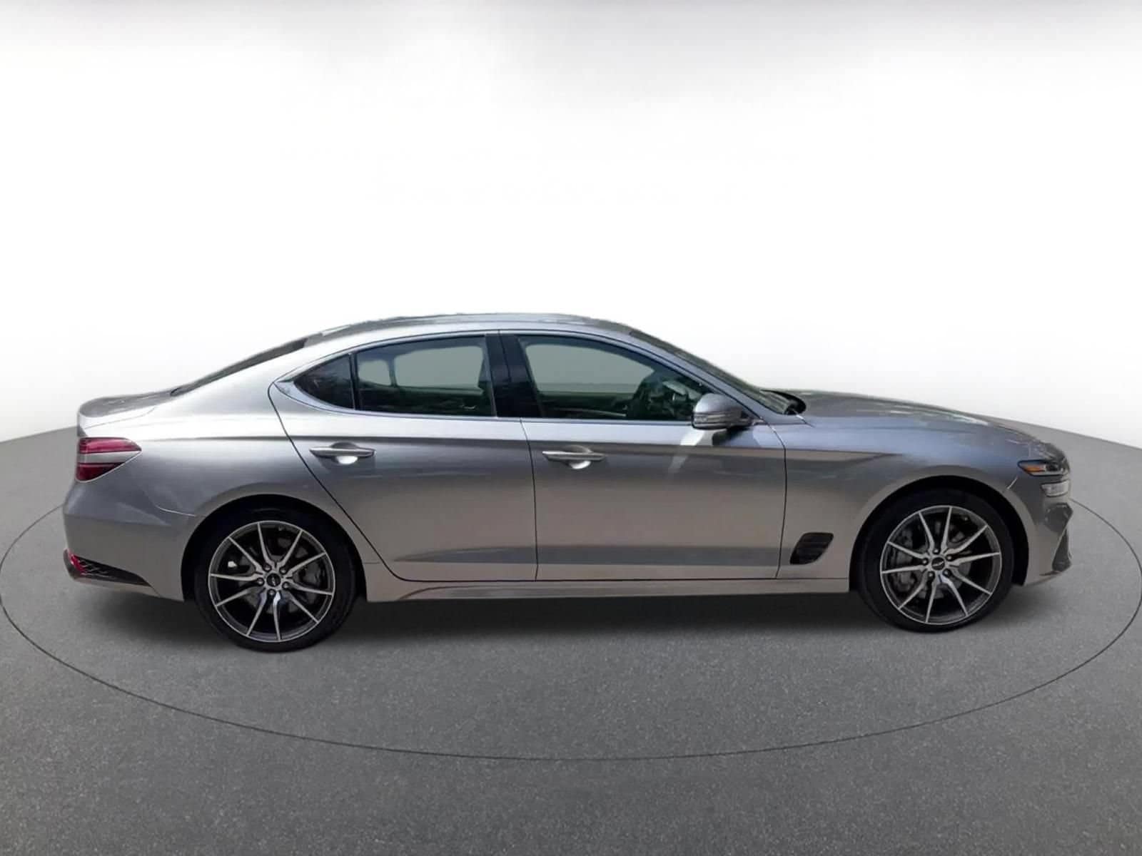 Thumbnail: 2025 Genesis G70 - 16
