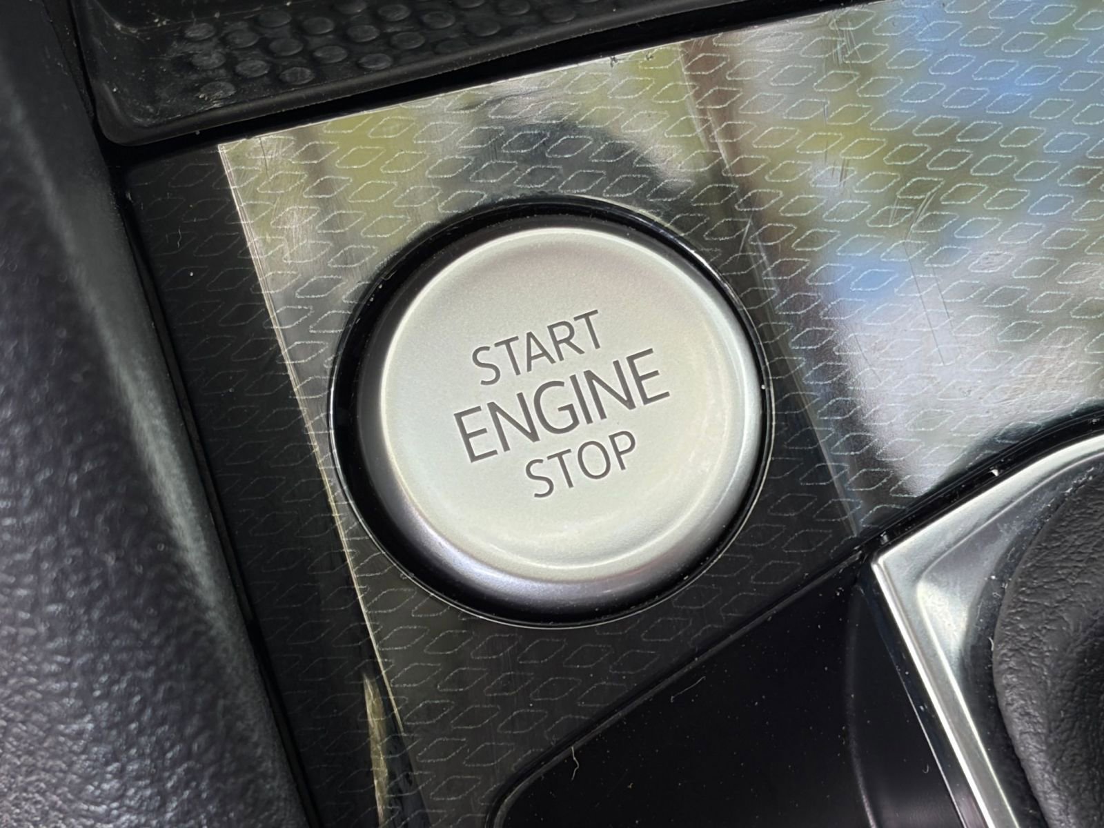 Thumbnail: 2025 Volkswagen Taos - 20