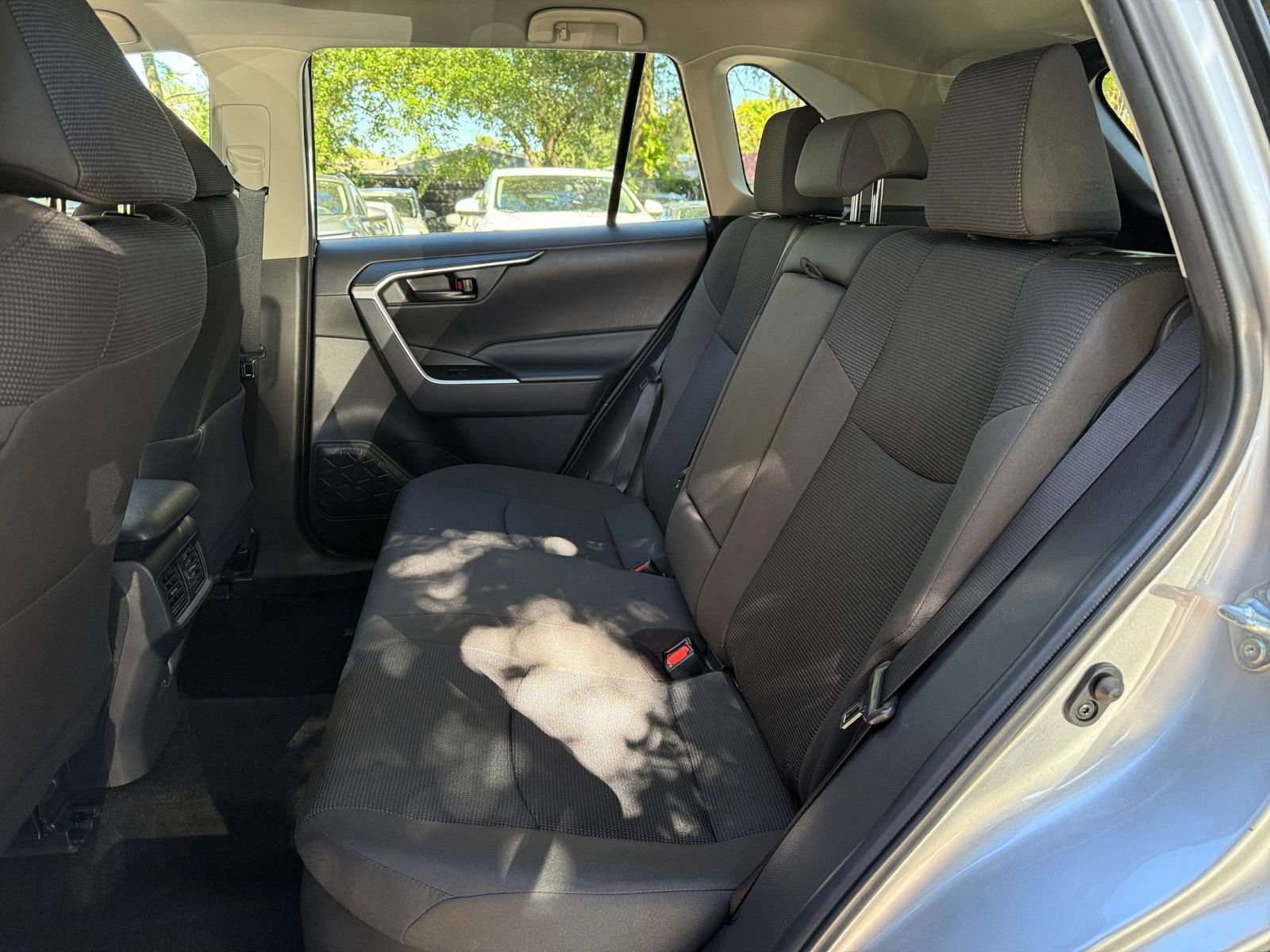 Thumbnail: 2025 Toyota RAV4 - 33