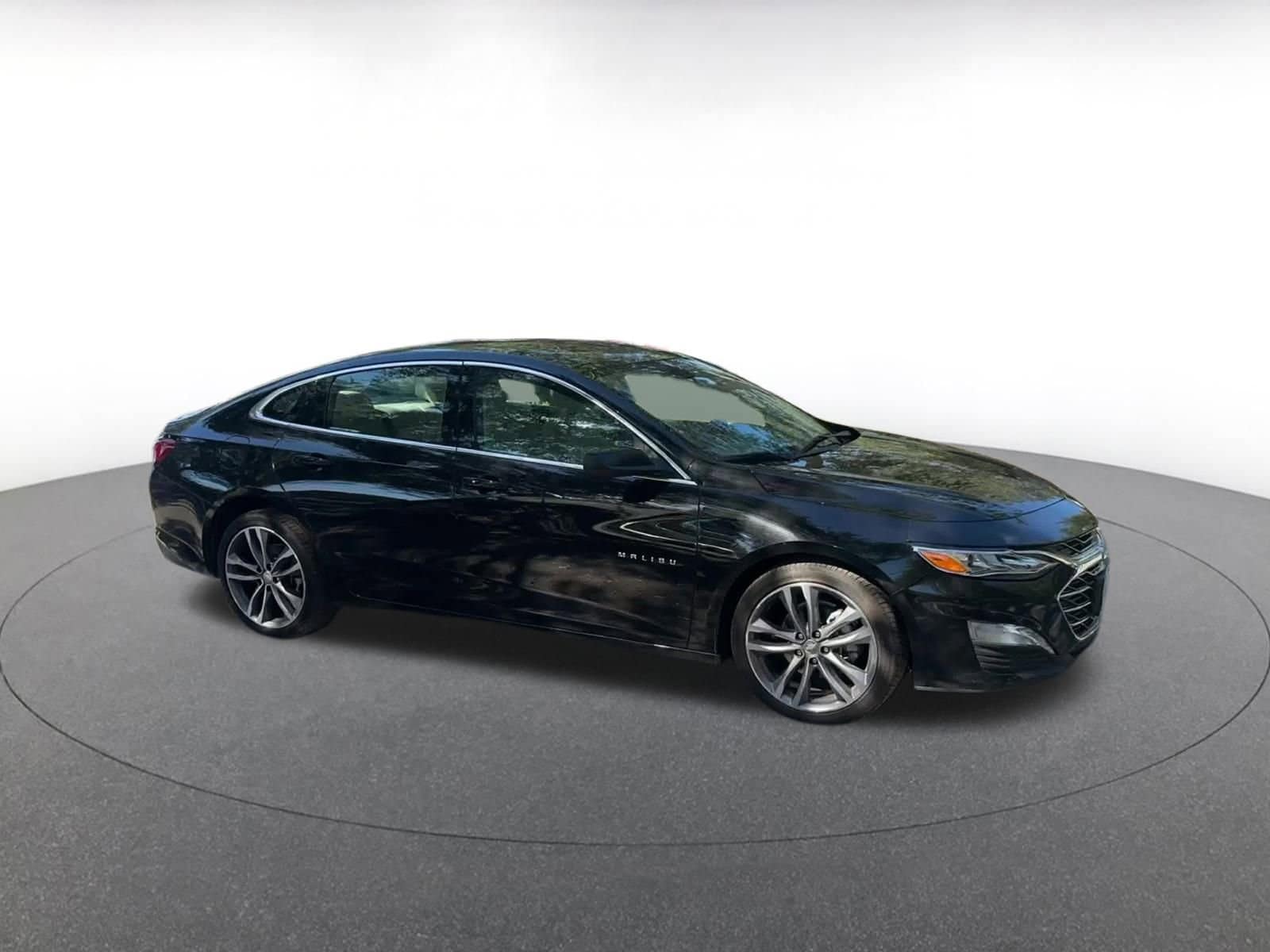 Thumbnail: 2024 Chevrolet Malibu - 2