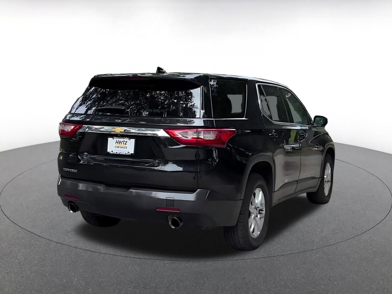 Thumbnail: 2021 Chevrolet Traverse - 14