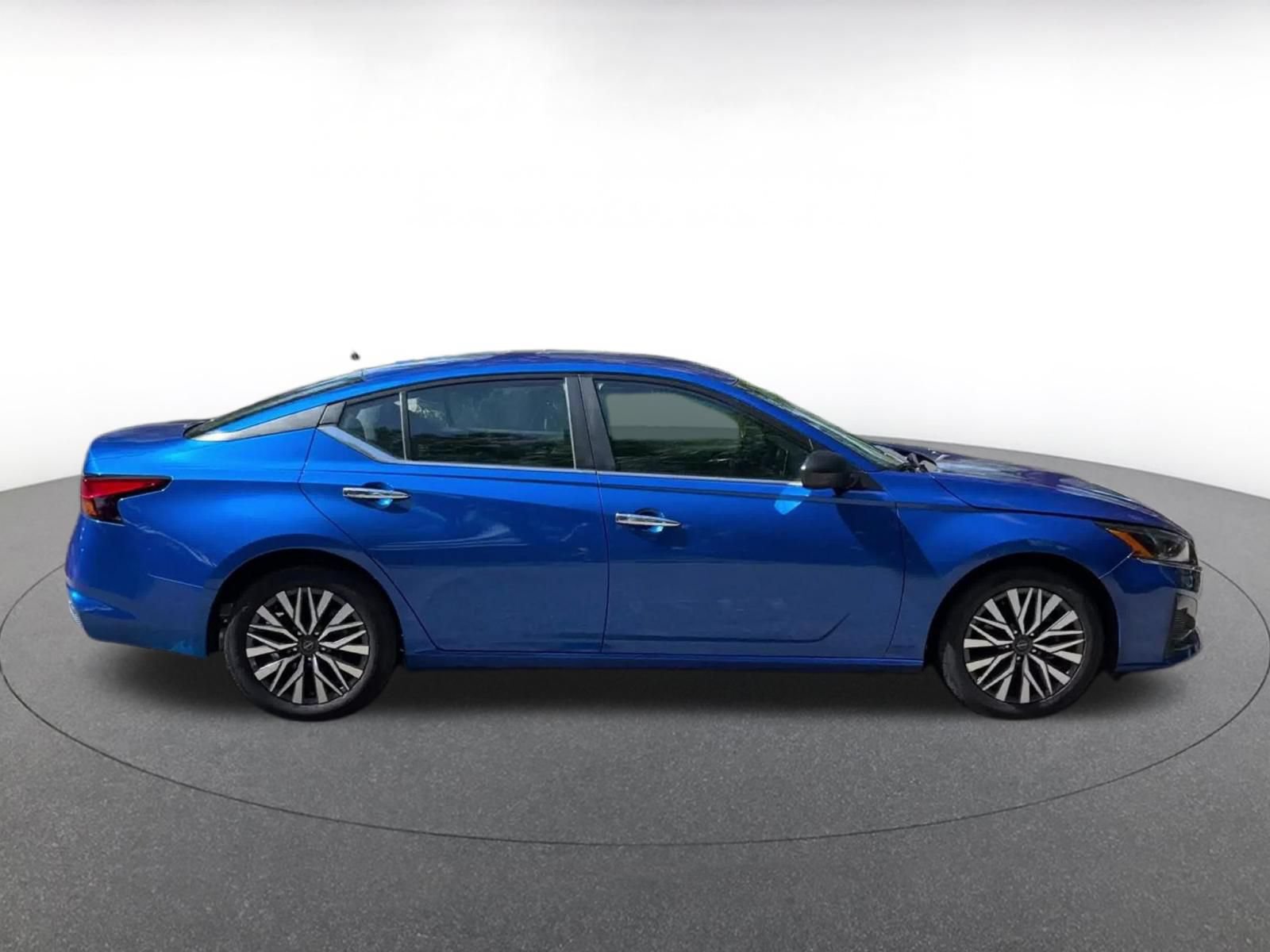 Thumbnail: 2025 Nissan Altima - 16