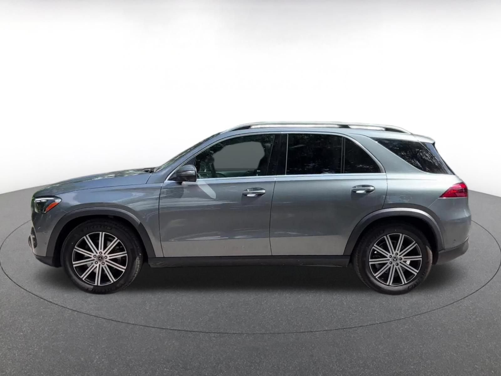 Thumbnail: 2026 Mercedes-Benz GLE - 9