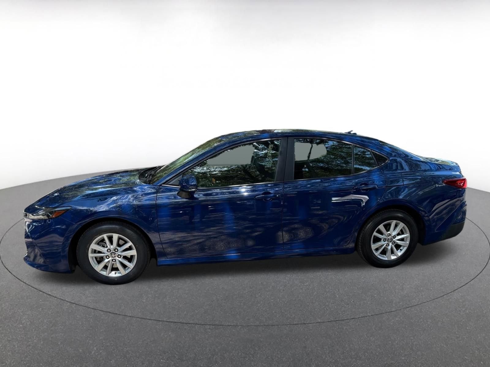 Thumbnail: 2025 Toyota Camry - 11
