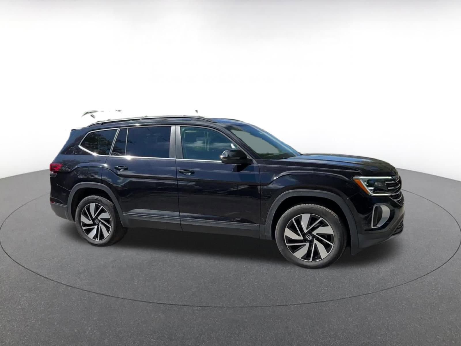 Thumbnail: 2025 Volkswagen Atlas - 2