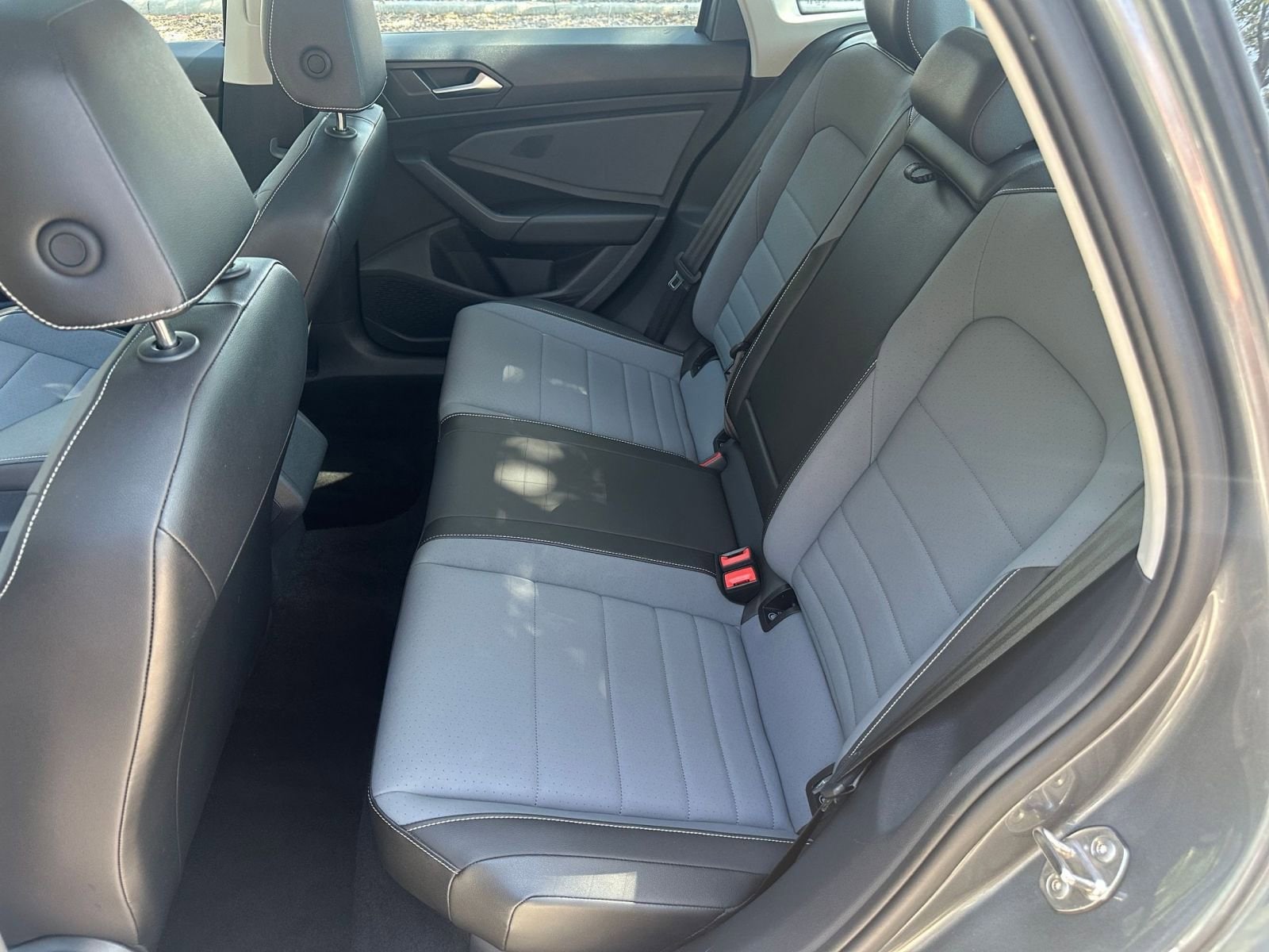 Thumbnail: 2025 Volkswagen Jetta - 31