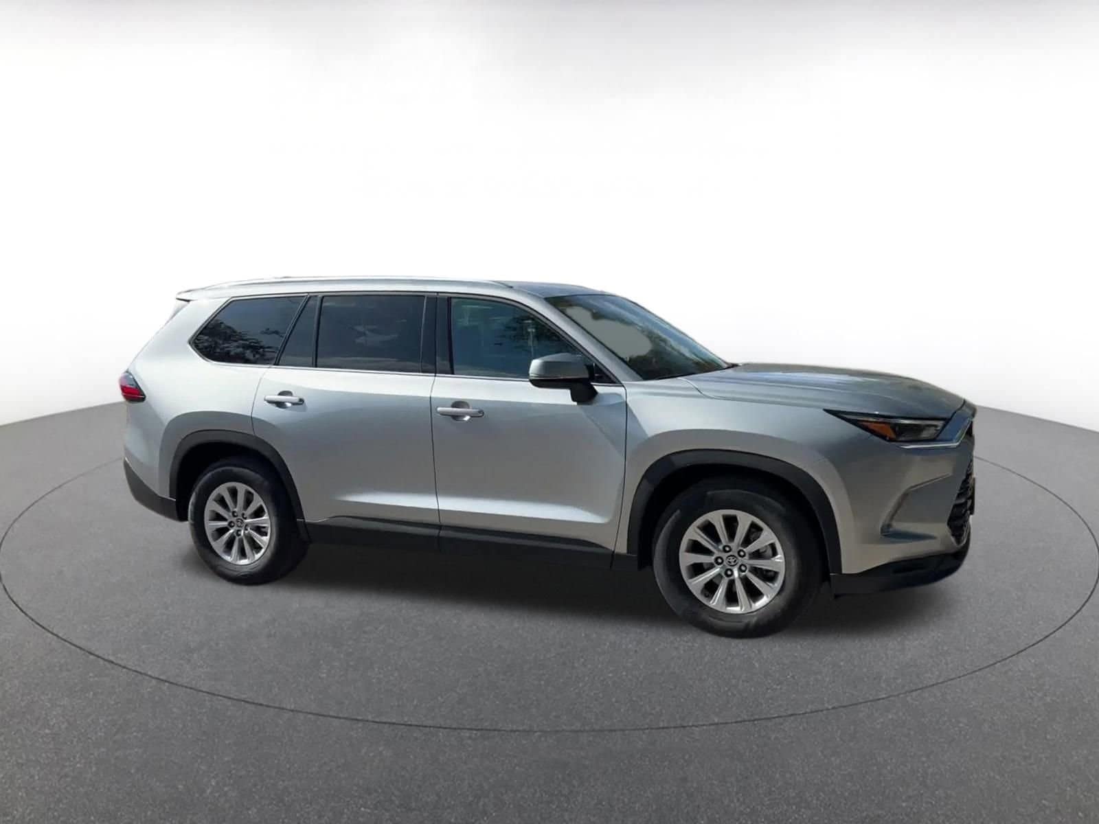 Thumbnail: 2025 Toyota Grand Highlander - 2