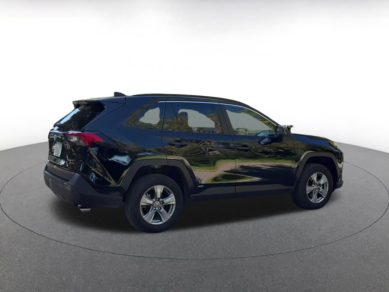 Thumbnail: 2025 Toyota RAV4 - 15