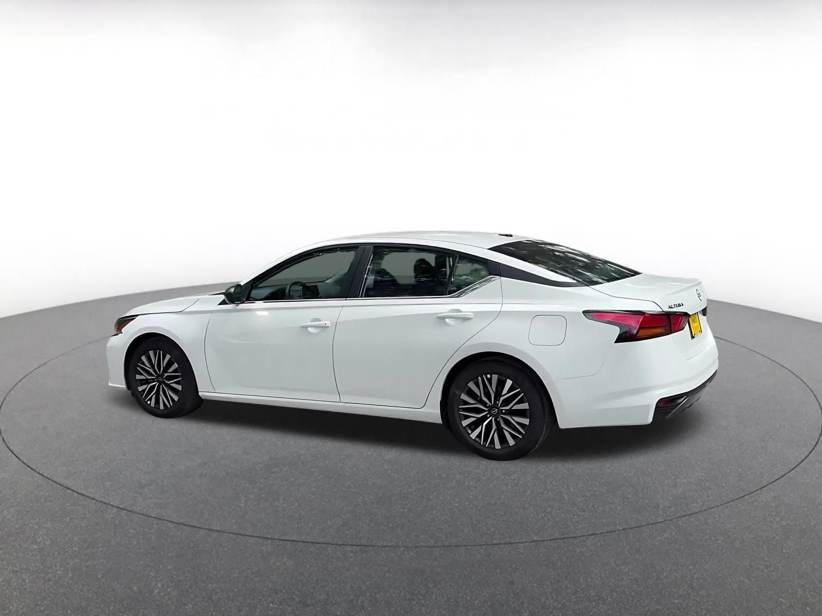Thumbnail: 2026 Nissan Altima - 8