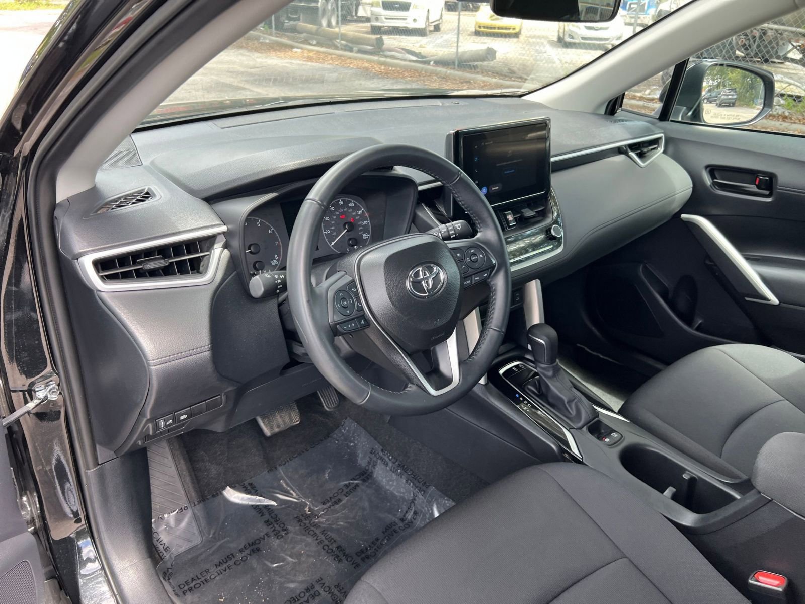 Thumbnail: 2025 Toyota Corolla Cross - 28