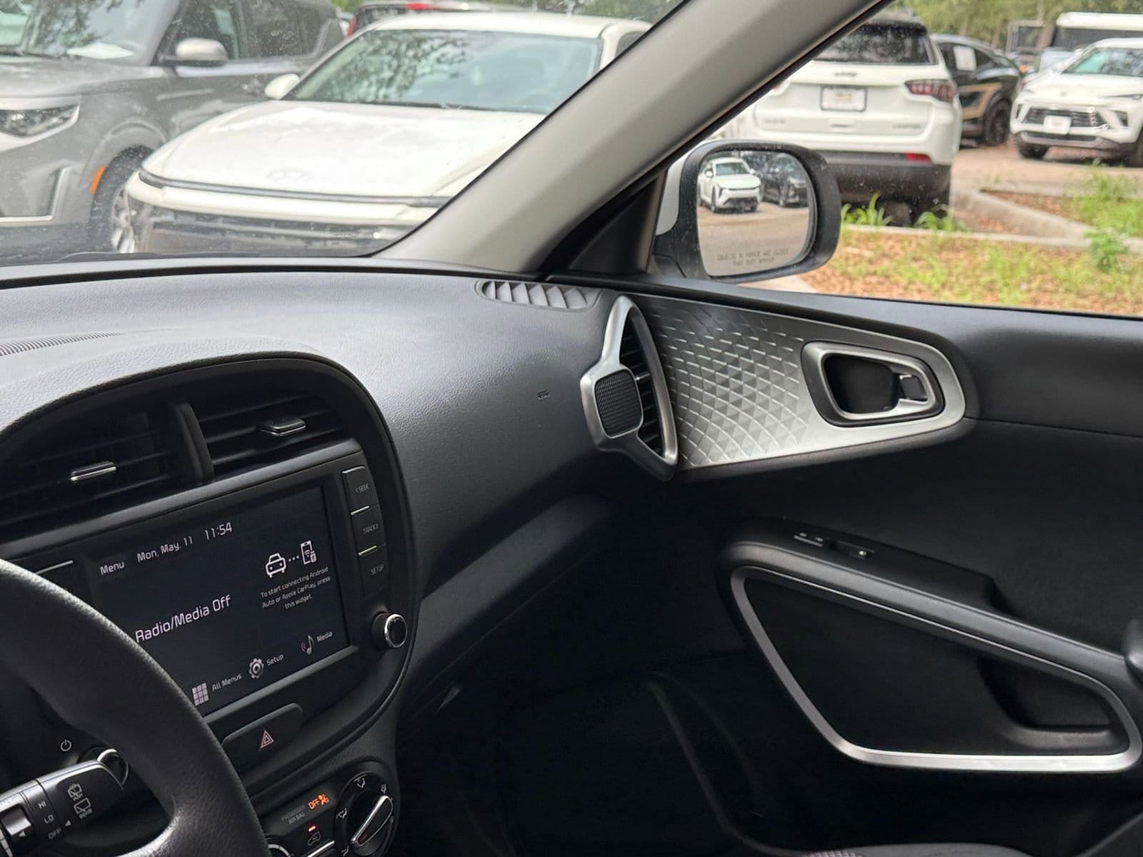 Thumbnail: 2025 Kia Soul - 32