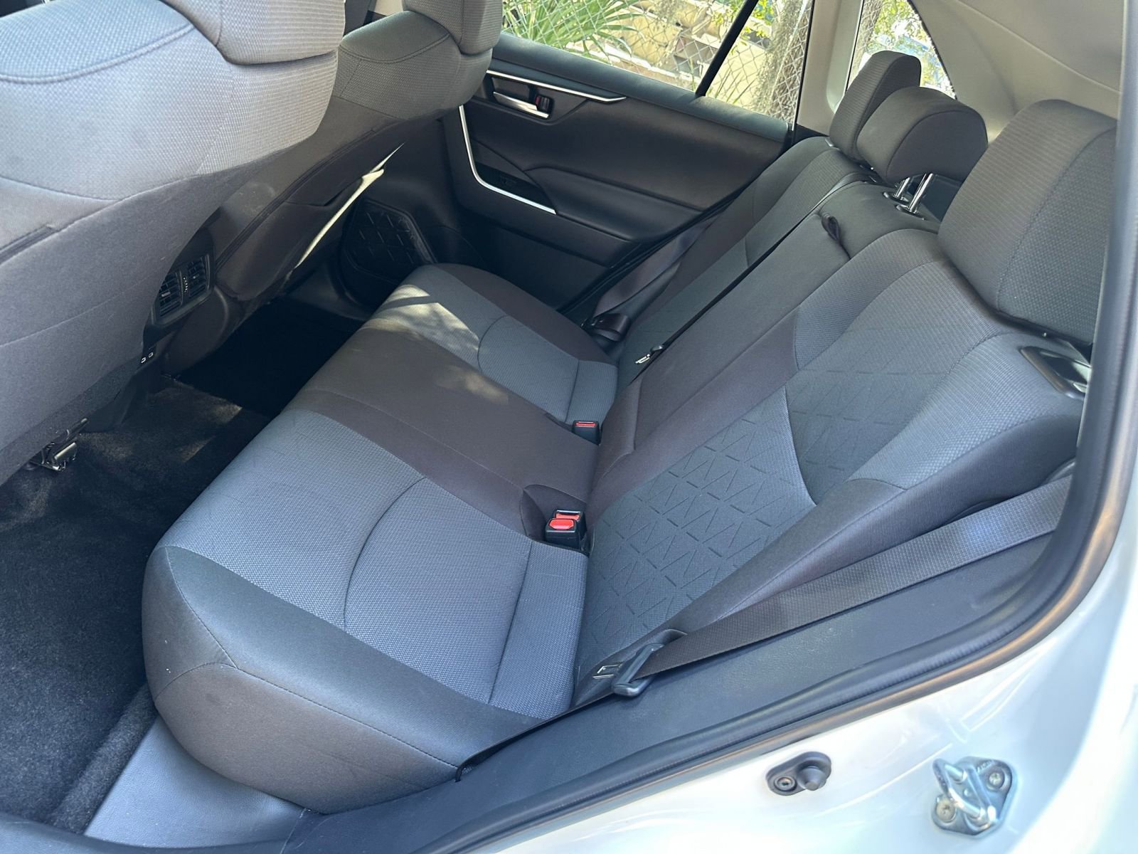 Thumbnail: 2025 Toyota RAV4 - 33