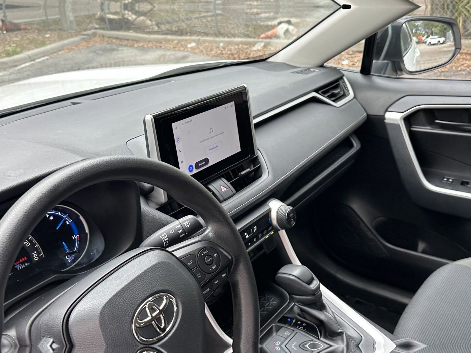 Thumbnail: 2025 Toyota RAV4 - 29