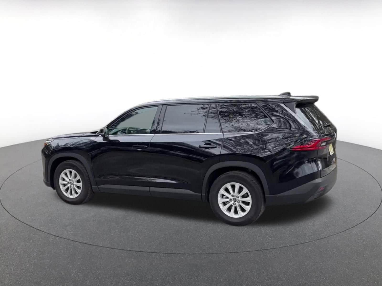 Thumbnail: 2025 Toyota Grand Highlander - 10