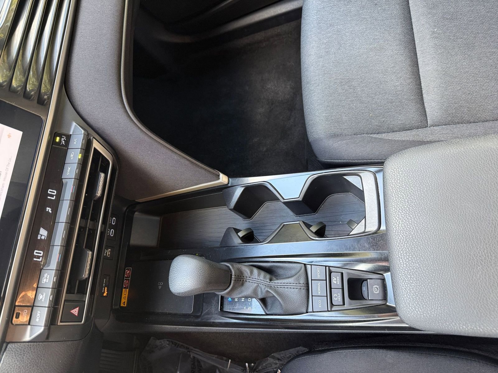 Thumbnail: 2025 Toyota Camry - 35