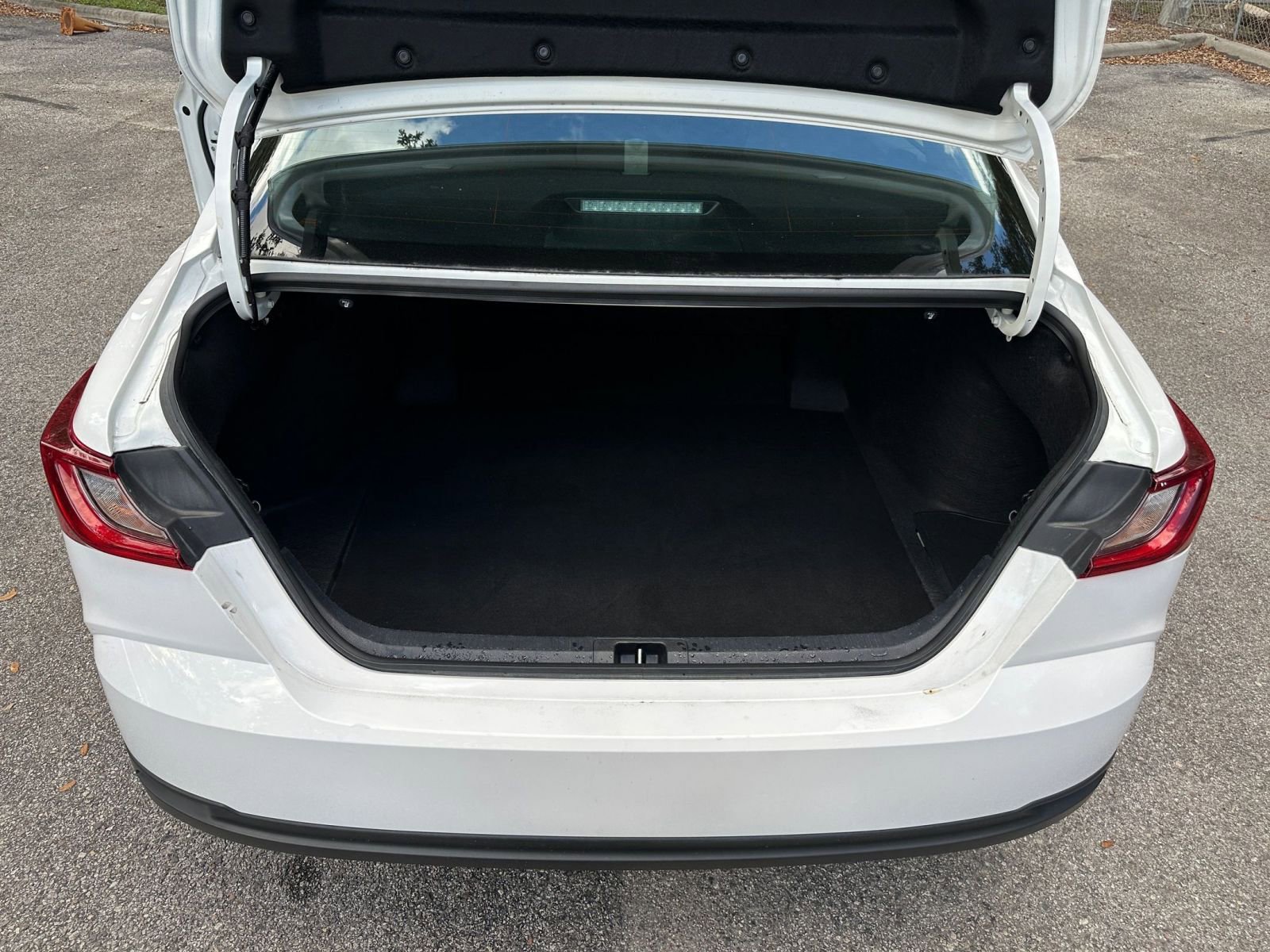 Thumbnail: 2025 Toyota Camry - 24