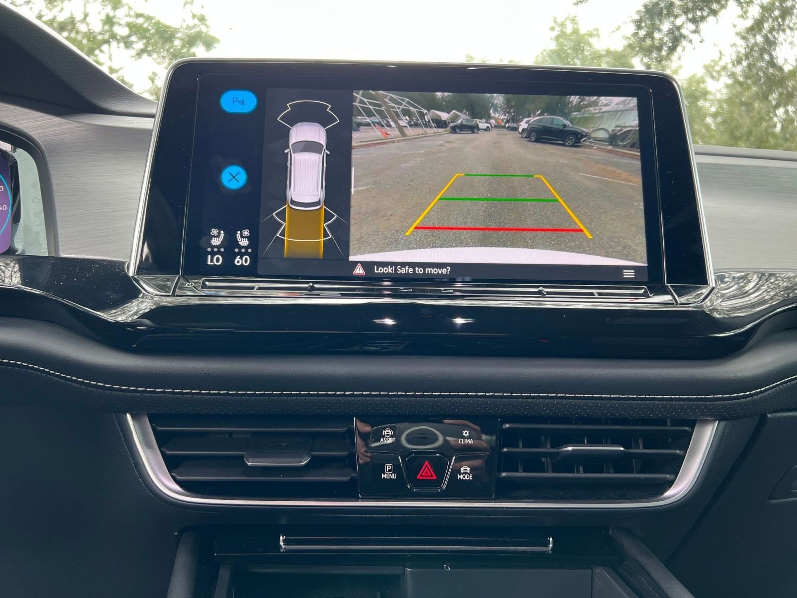 Thumbnail: 2025 Volkswagen Atlas - 17