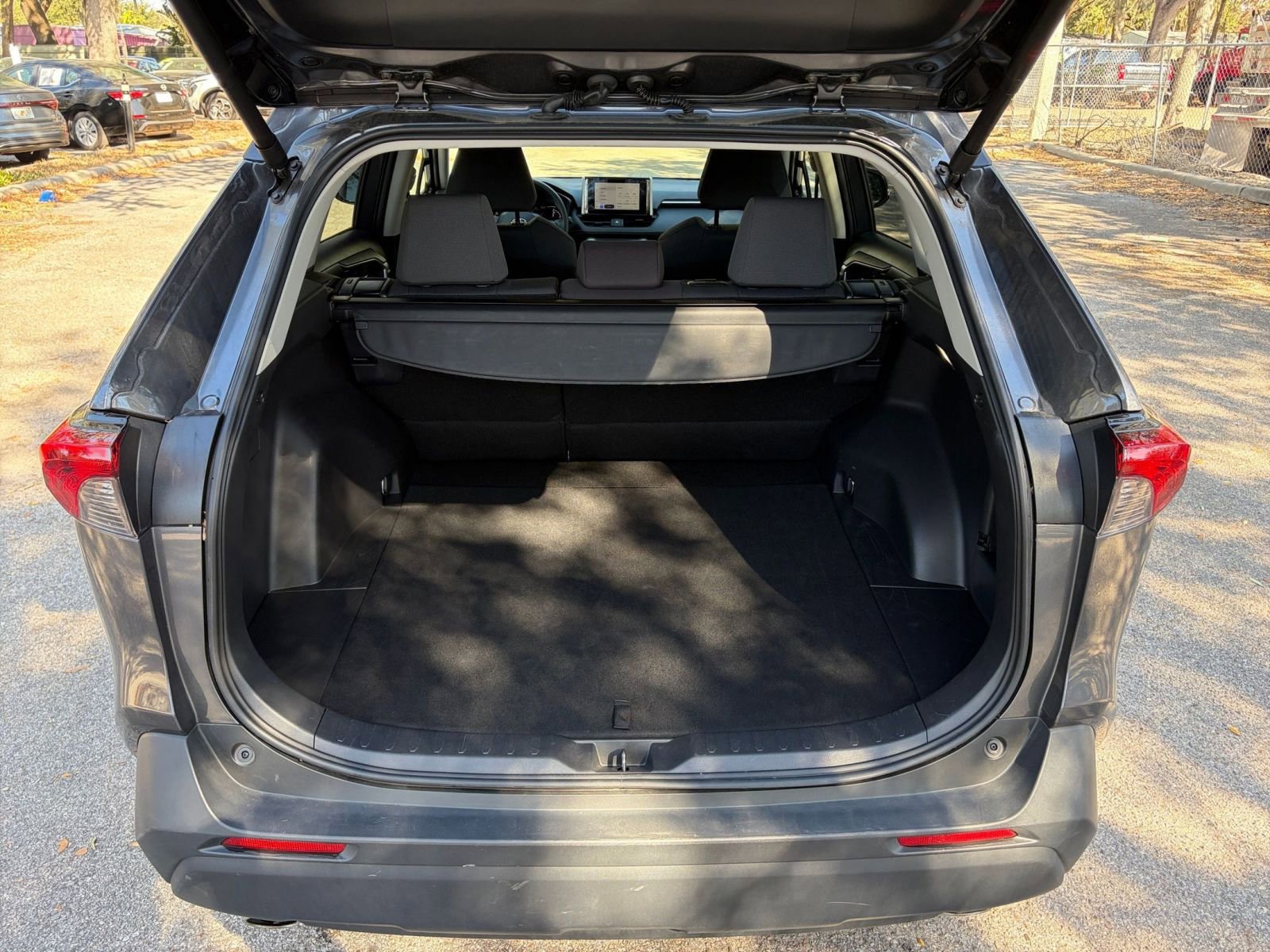 Thumbnail: 2025 Toyota RAV4 - 29