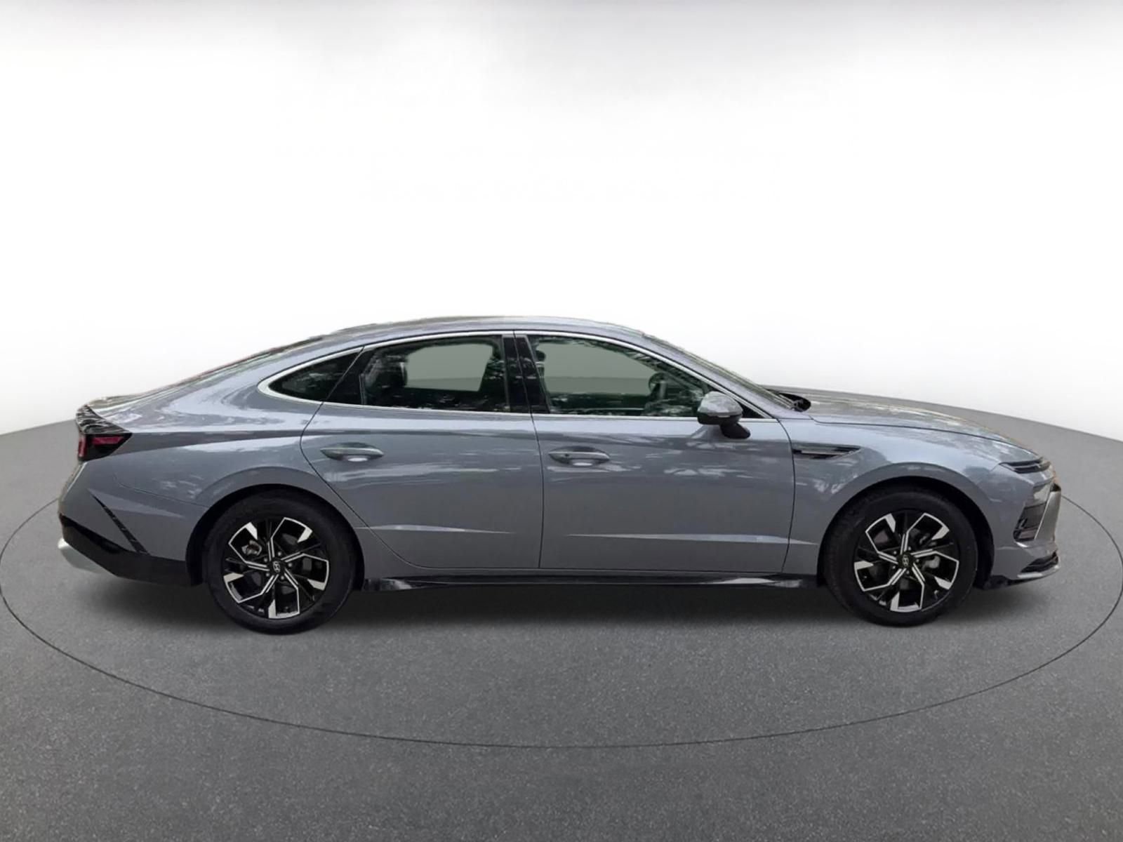 Thumbnail: 2025 Hyundai Sonata - 16