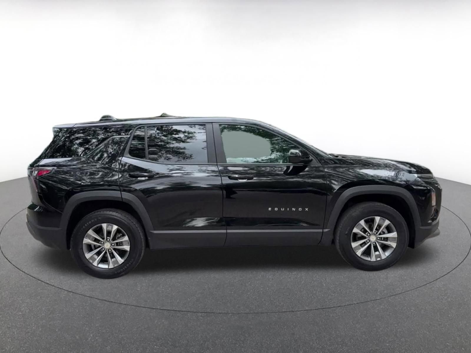 Thumbnail: 2025 Chevrolet Equinox - 17