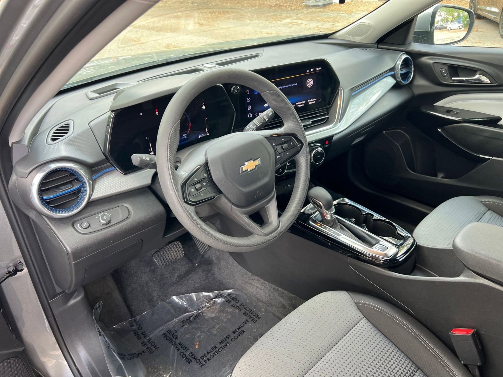 Thumbnail: 2025 Chevrolet Trax - 30