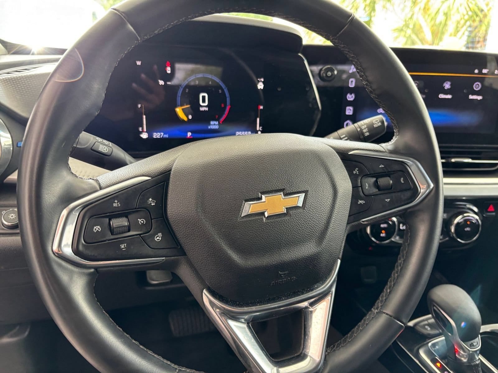 Thumbnail: 2025 Chevrolet Trax - 23