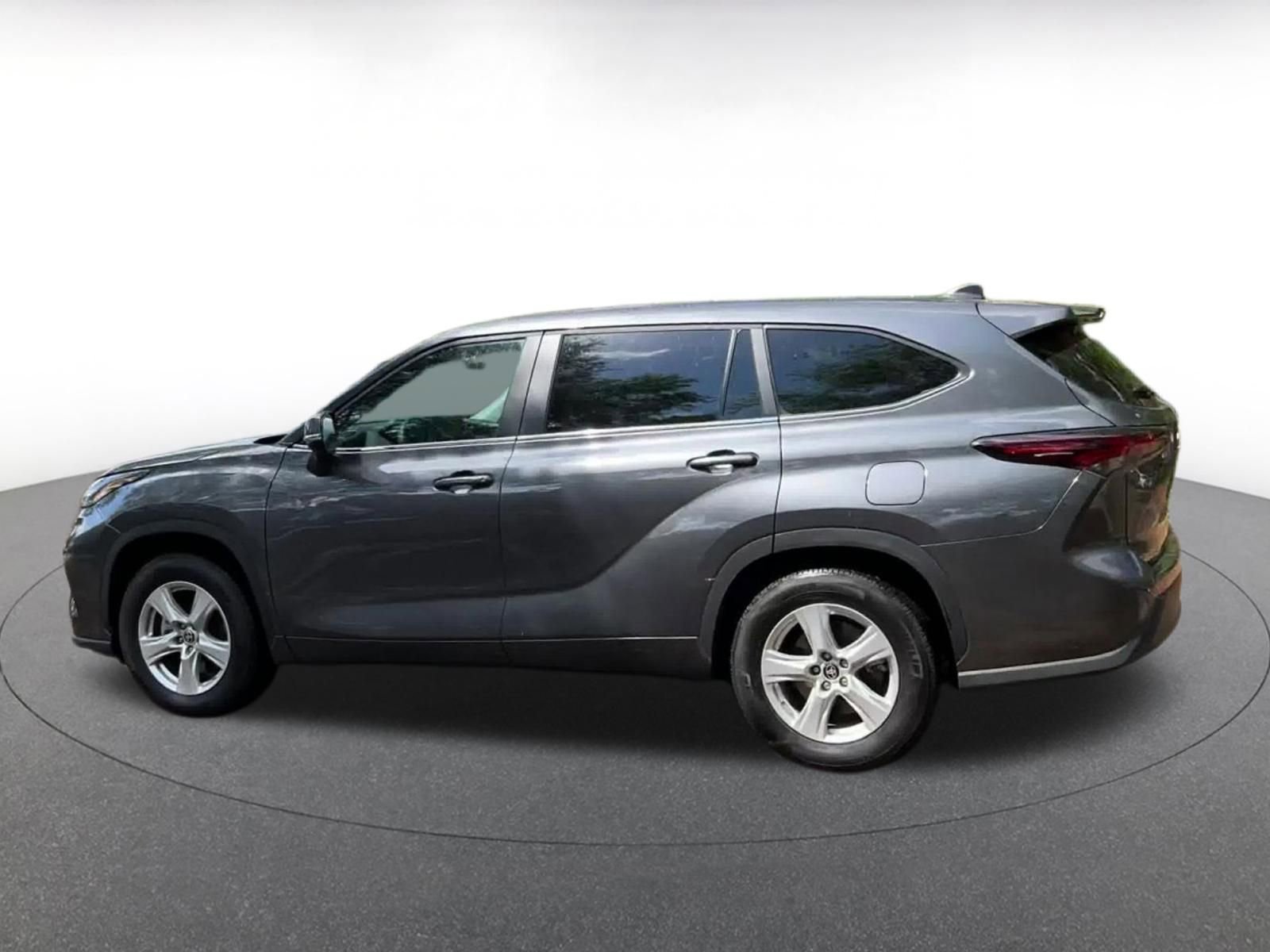 Thumbnail: 2025 Toyota Highlander - 10