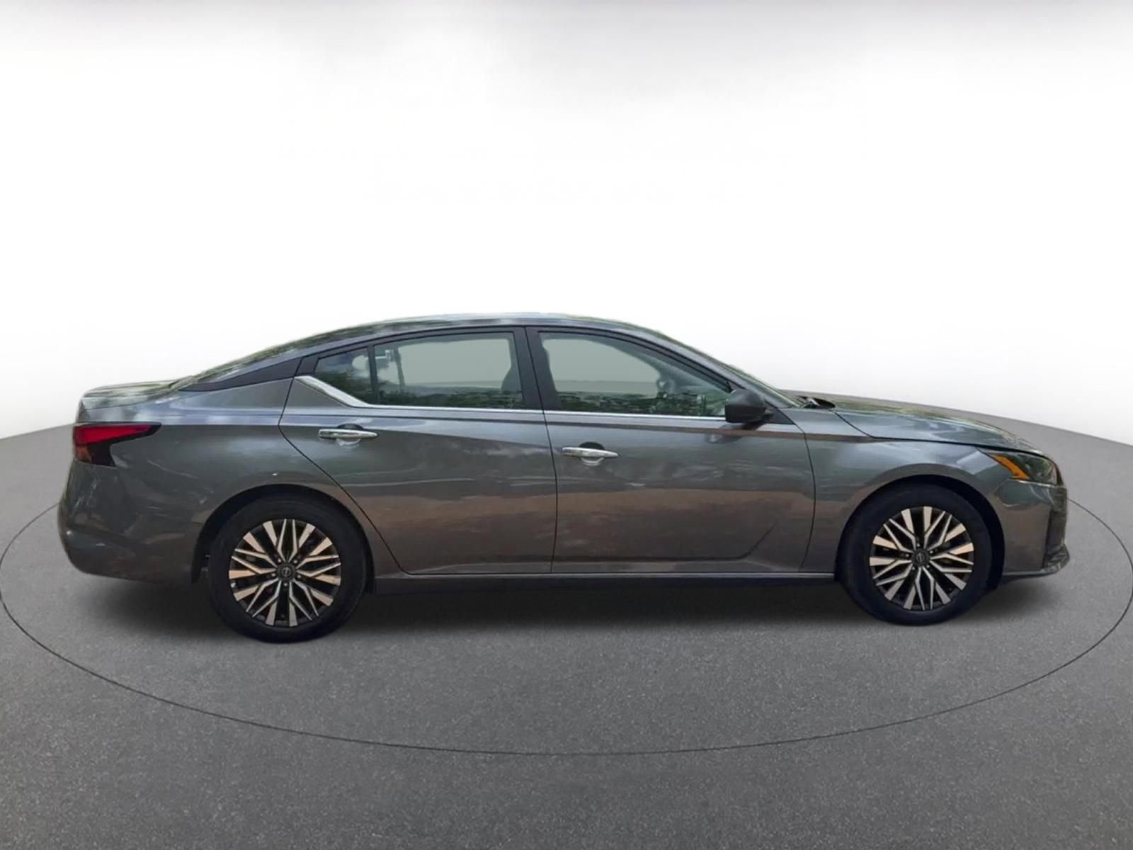 Thumbnail: 2025 Nissan Altima - 17