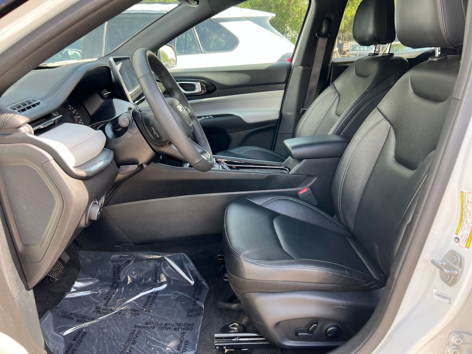 Thumbnail: 2025 Jeep Compass - 23