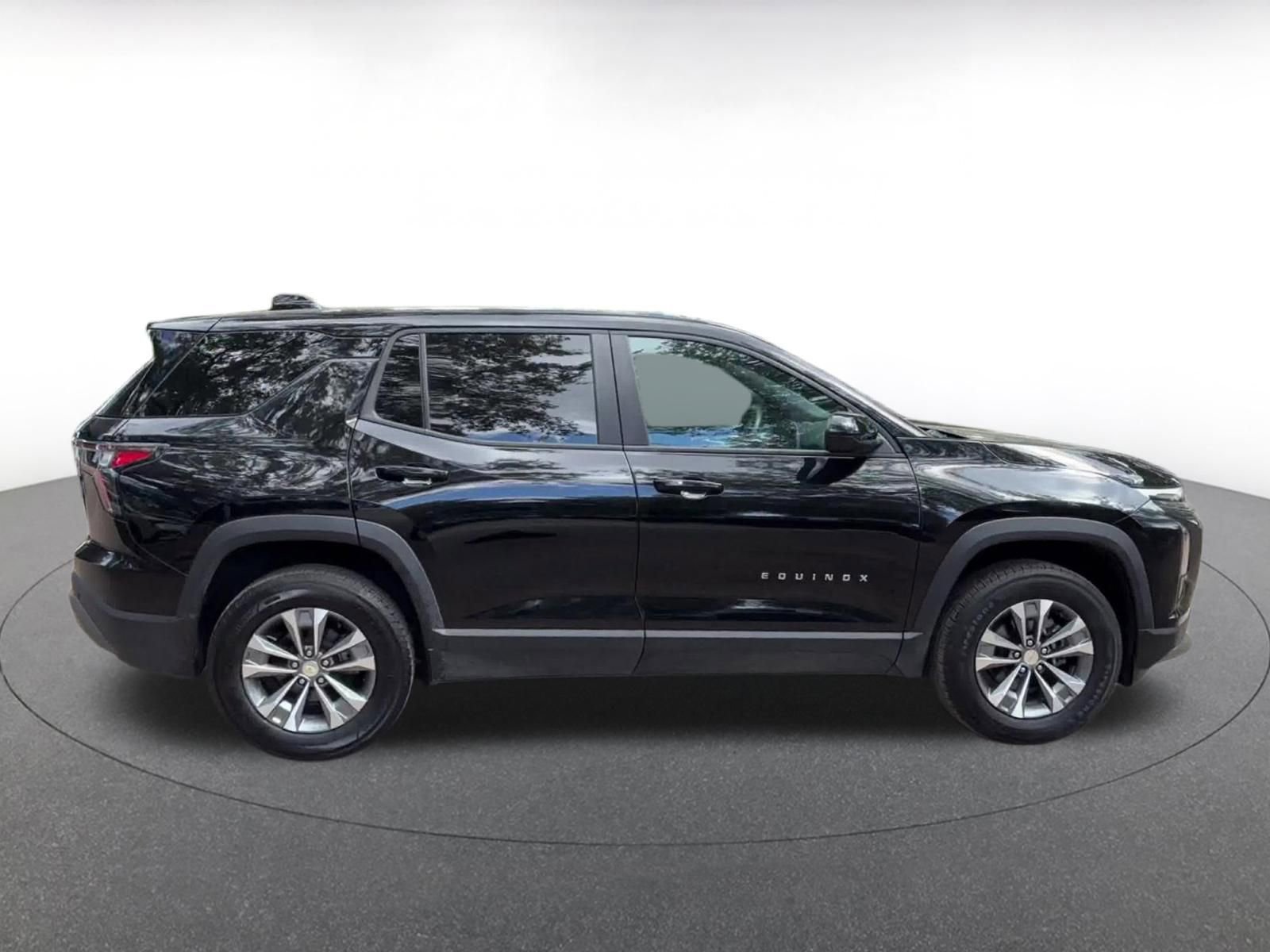 Thumbnail: 2025 Chevrolet Equinox - 16