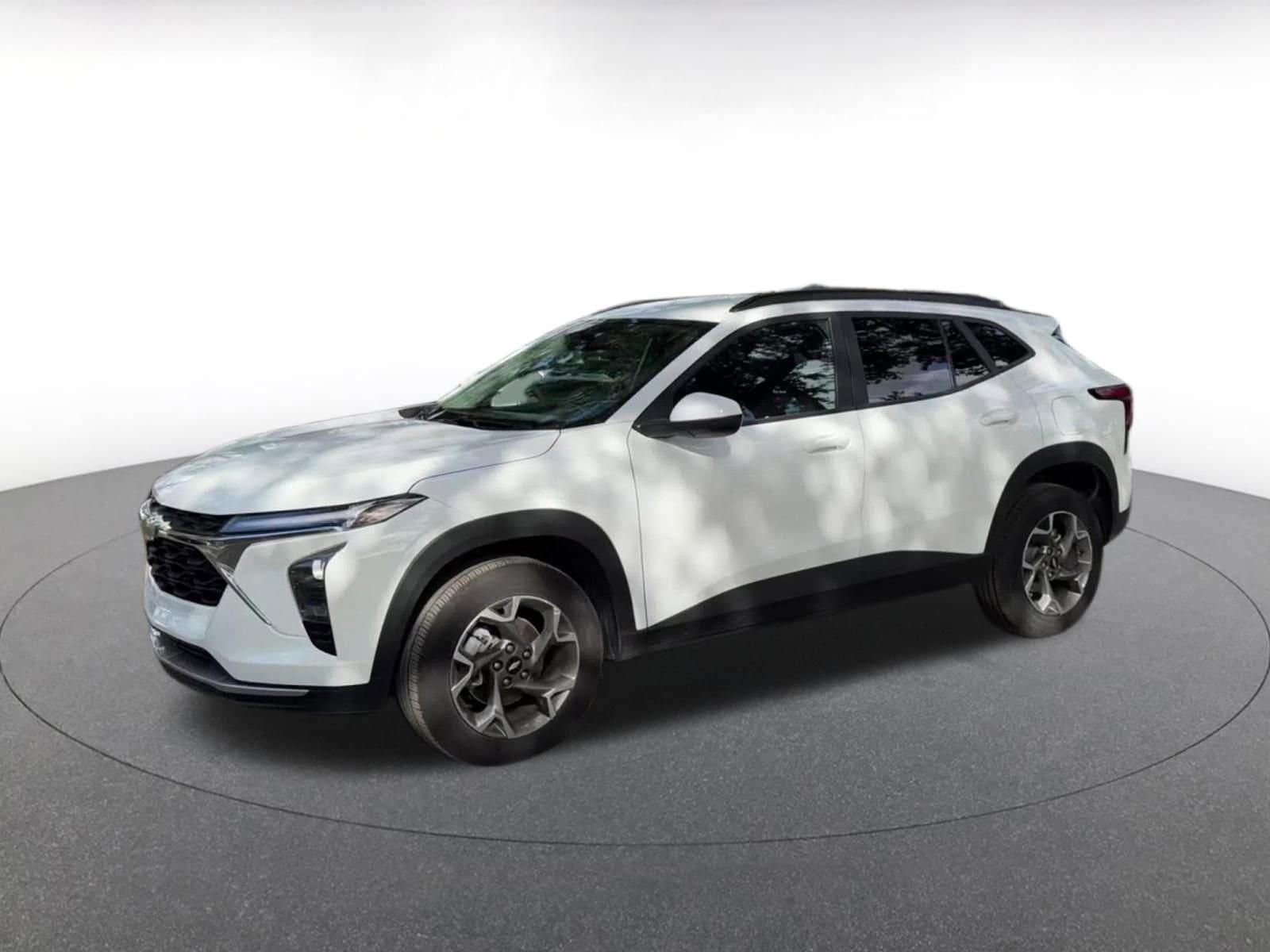 Thumbnail: 2025 Chevrolet Trax - 8